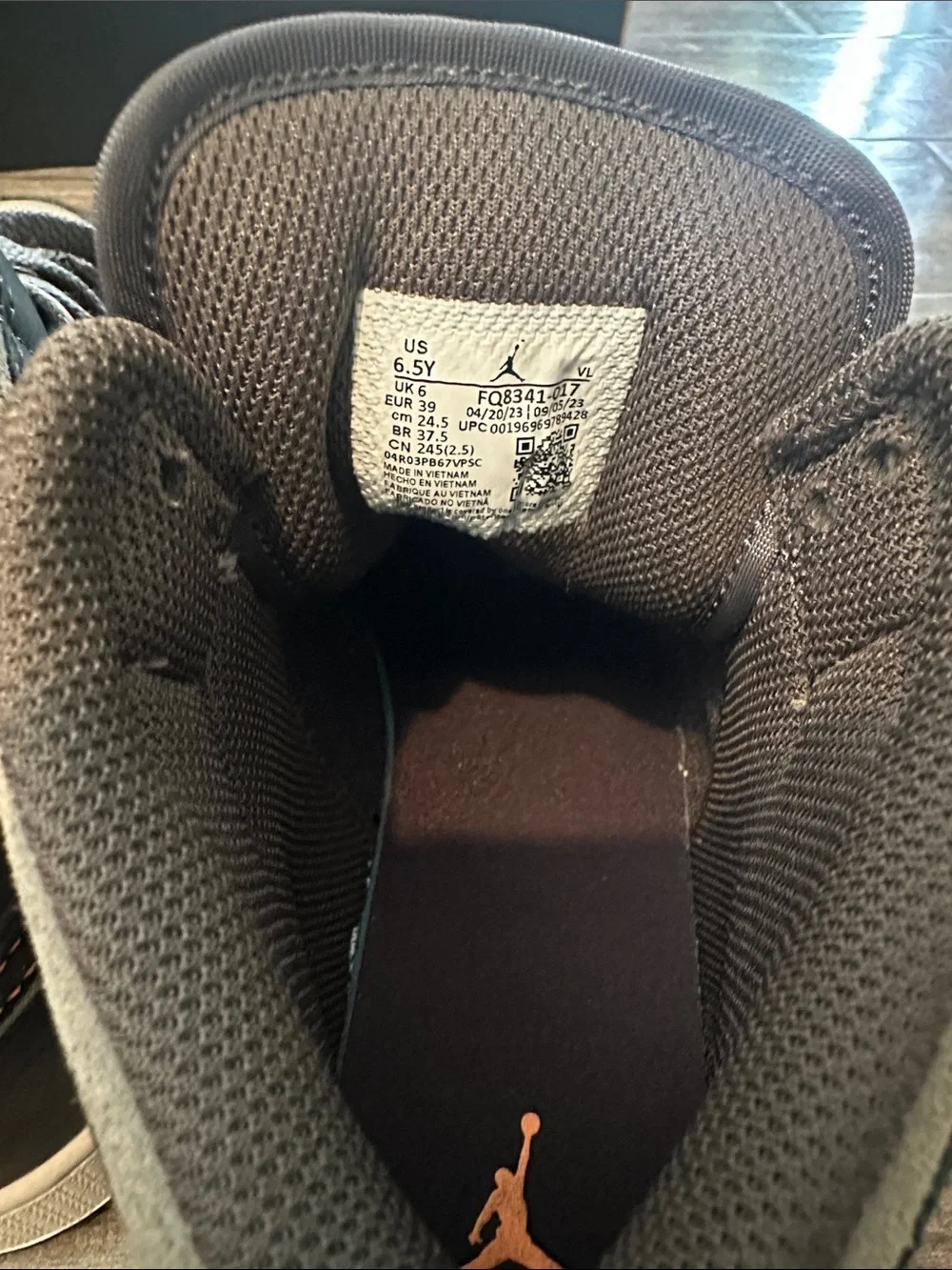 Kids Nike Air Jordan, Mid SE BG size 6.5 Night Stadium/Black Stase Inuit